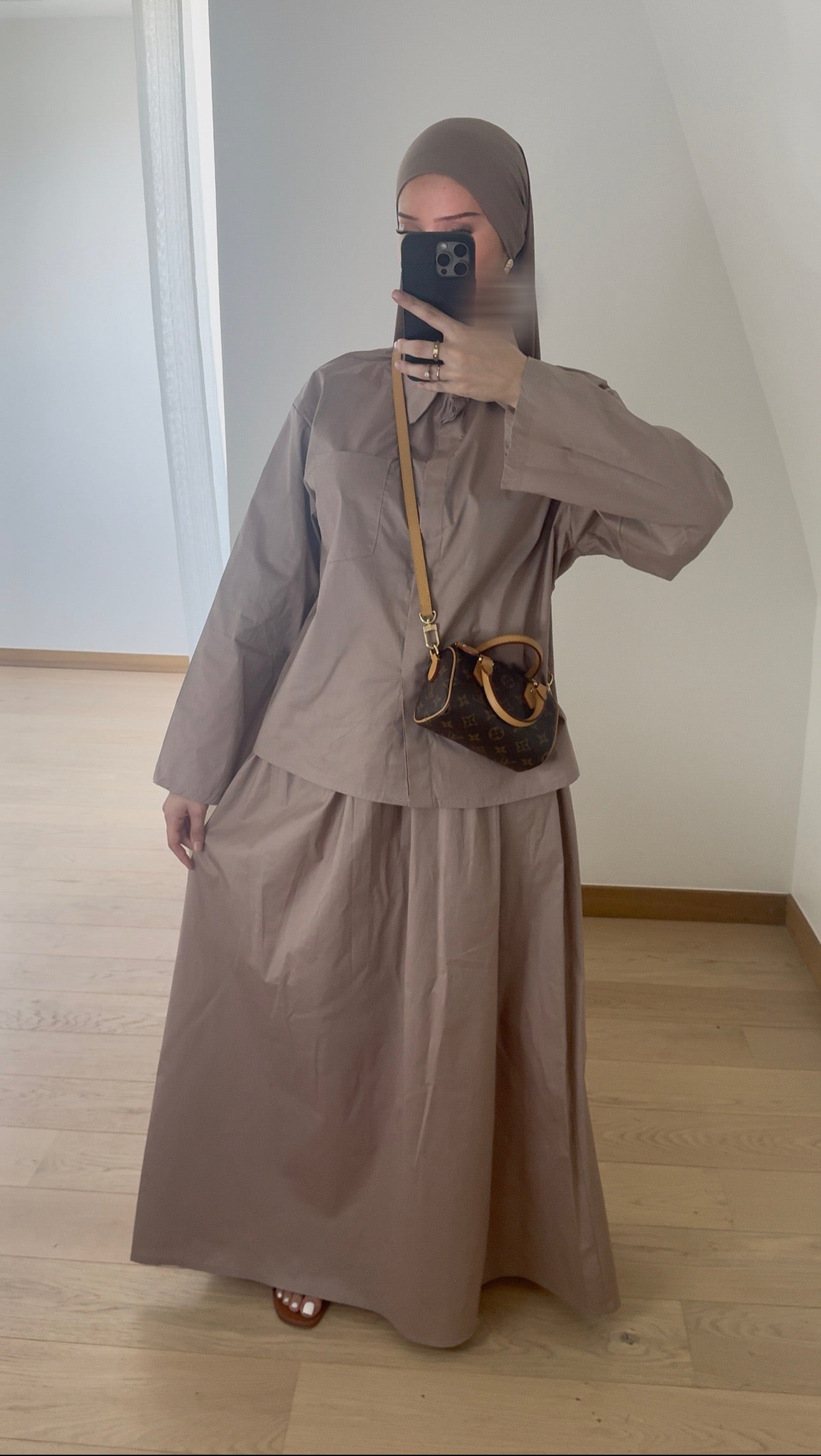 Ensemble Alliyah Taupe