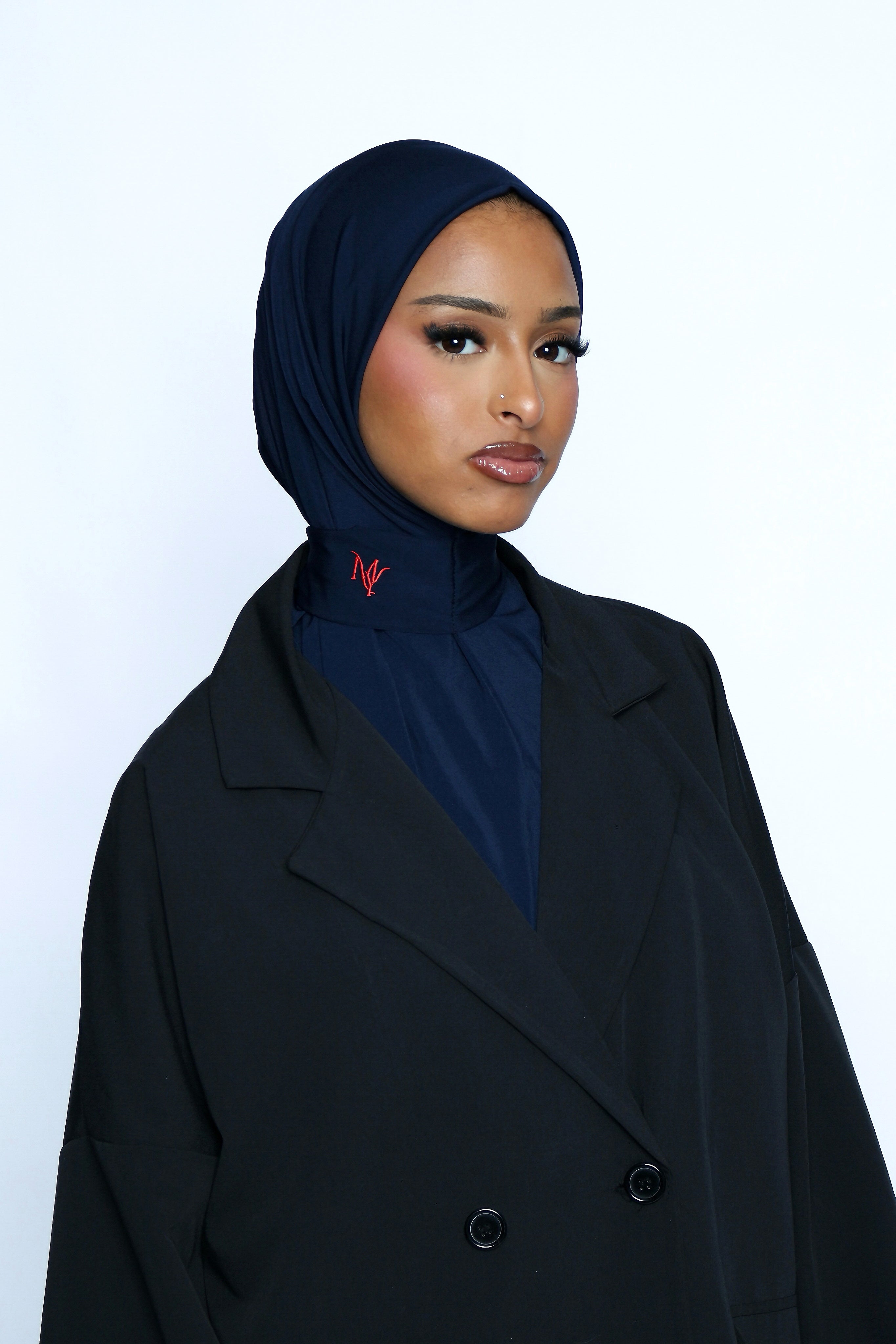 INSTANT CAP BLEU MARINE (logo rouge)