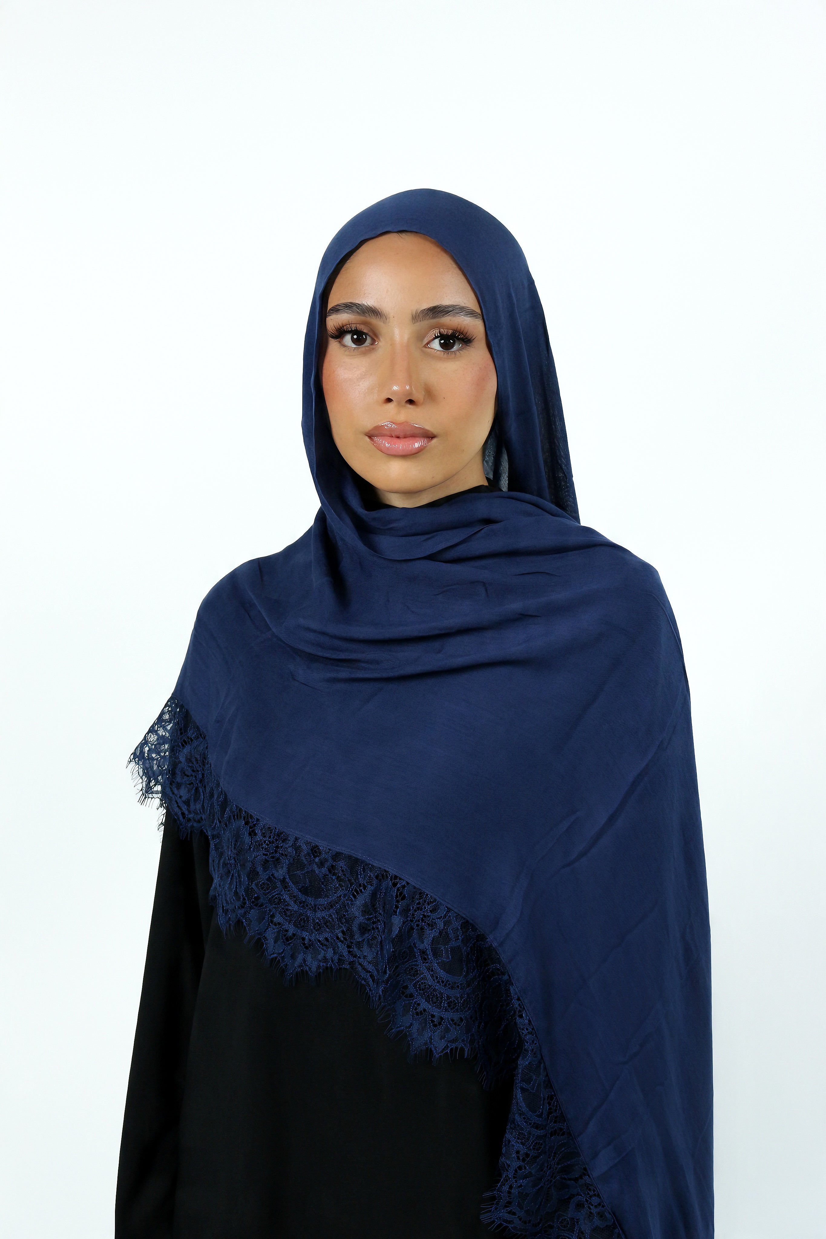 MODAL À DENTELLE BLEU NUIT