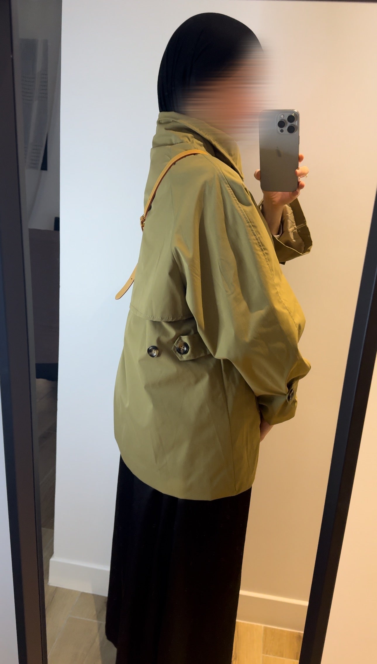 Trench Court Vert